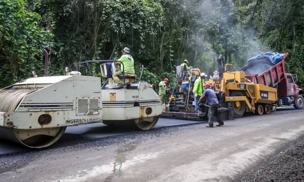 Rehabilitación de carretera en Tianguistengo beneficia a 54 mil habitantes