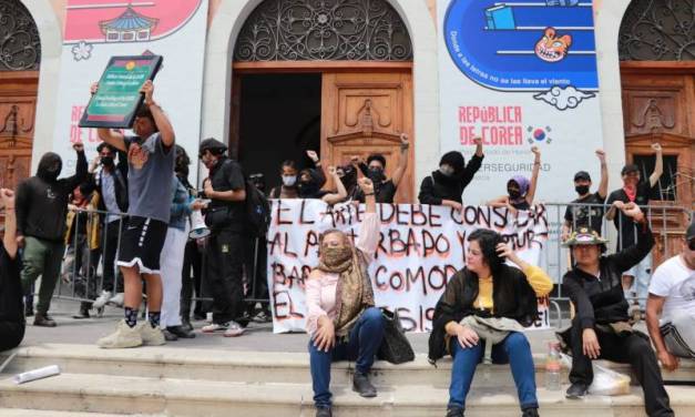 Violencia en Edificio Central de la UAEH