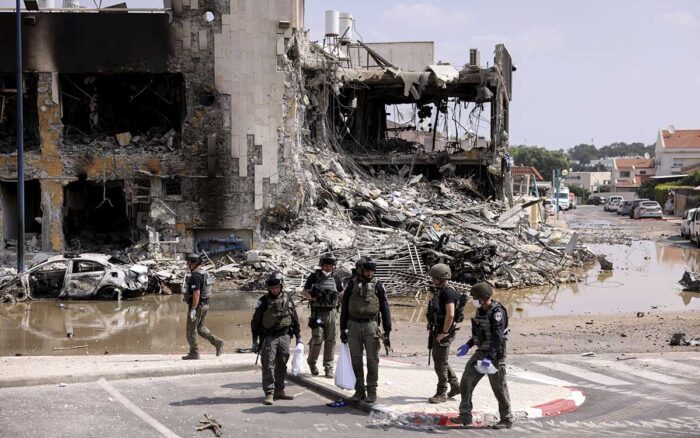 Van más de 700 víctimas mortales en Israel tras ataques