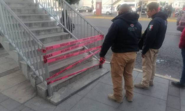 Inhabilitan uso de puente peatonal del Hospital General