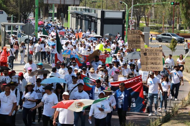 Marchan en Hidalgo en apoyo al PJF