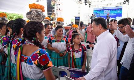 Julio Menchaca inaugura Festival de la Huasteca