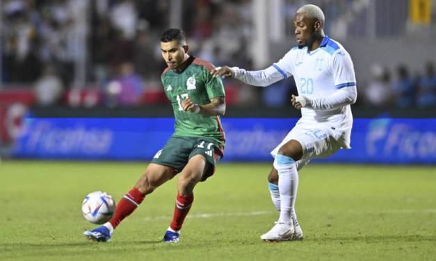 México cae ante honduras, peligra su pase a la Copa América