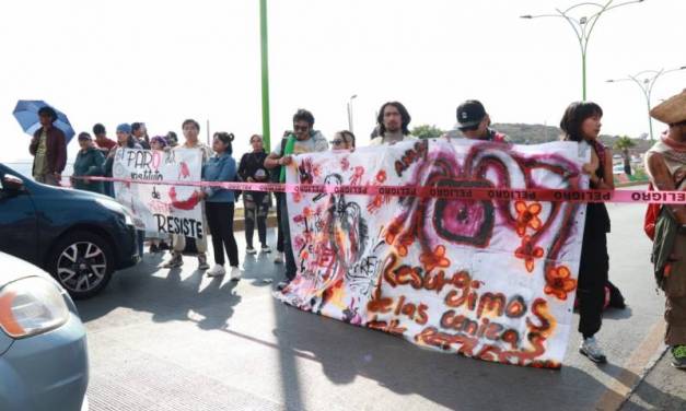 El IDA se manifiesta frente a las Torres de Rectoría