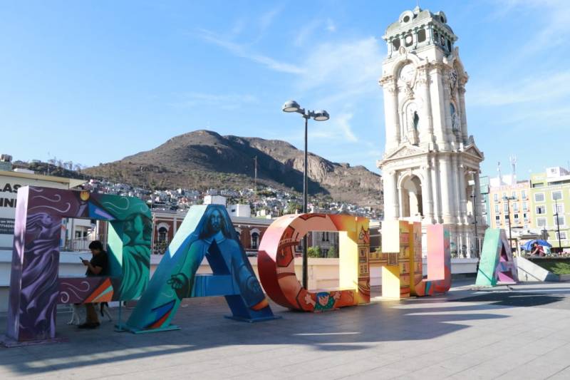 Investigan daños a letras turísticas en Plaza Independencia