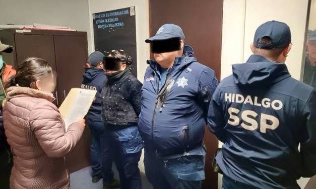 Aseguran a 3 policías estatales por presunto robo