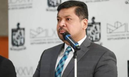 Renuncia gobernador interino de Nuevo León; regresa Samuel García