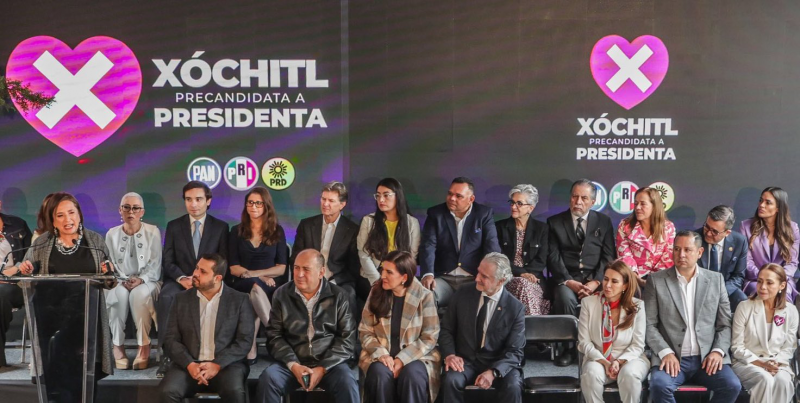 Xóchitl Gálvez presenta a su equipo de campaña