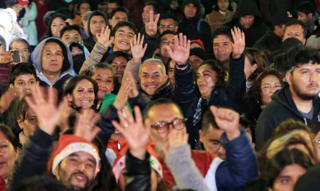 Alrededor de 3 mil pachuqueños acuden a posada en Plaza Independencia