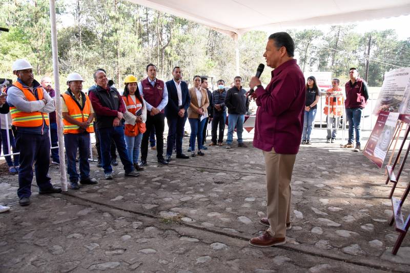 Invierten más de 400 mdp para atender necesidades en Zacualtipán