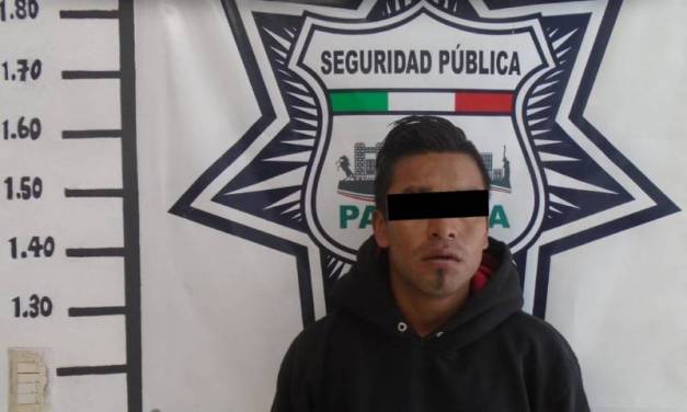 Policía de Pachuca detiene a 2 hombres por presunto robo