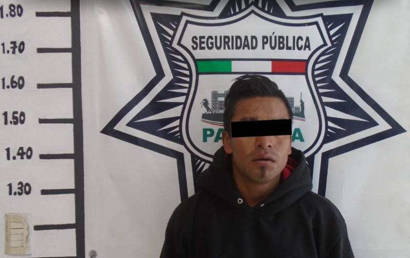 Policía de Pachuca detiene a 2 hombres por presunto robo