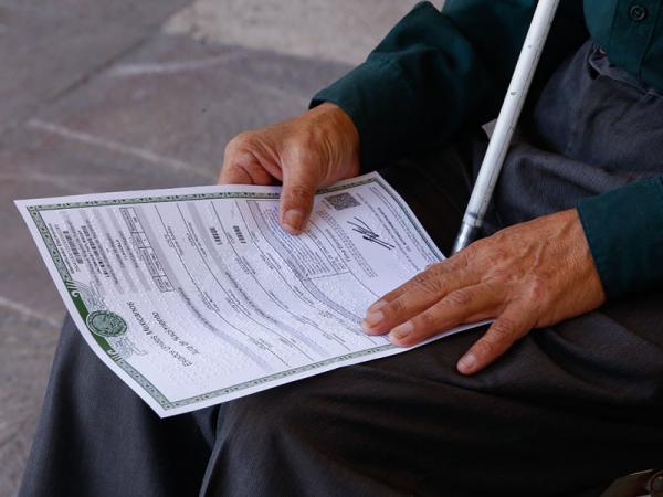 Legisladores proponen emitir documentación oficial en sistema Braille