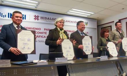 Julio Menchaca firmó un convenio de colaboración con INEGI