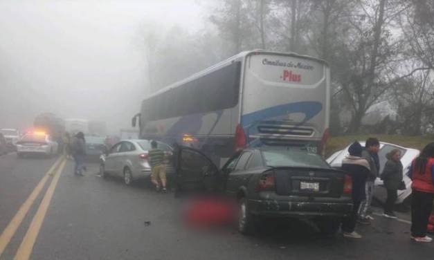 Una persona sin vida y varios heridos, saldo de accidente sobre la México-Tuxpan