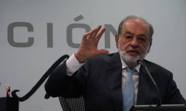 Carlos Slim reconoce que Telmex está en números rojos