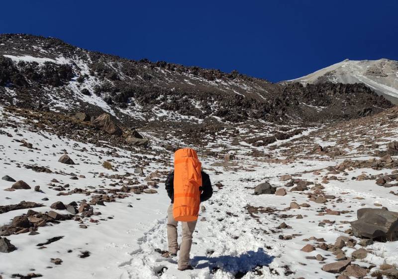 Hallan a 3 alpinistas extraviados en el Pico de Orizaba; falta 1