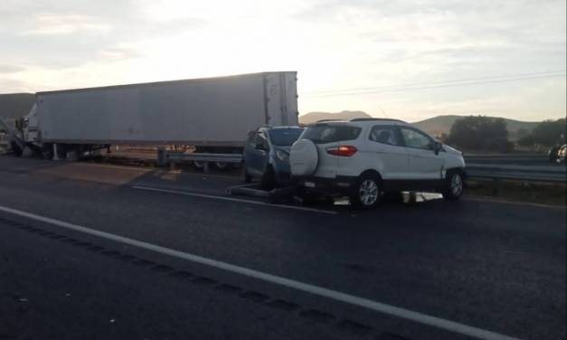 Accidente sobre la México-Tuxpan deja 3 heridos