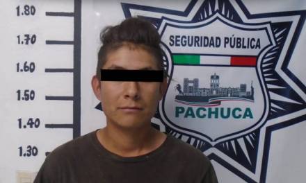 Policía de Pachuca detiene a 2 hombres por presunto robo
