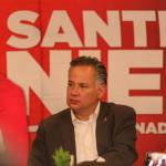 Tumban candidatura de Santiago Nieto