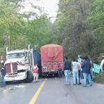 Chocan 3 tractocamiones sobre la México-Tampico