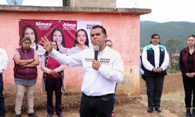 Jorge Araus va por andador turístico en la laguna de San Juan Hueyapan