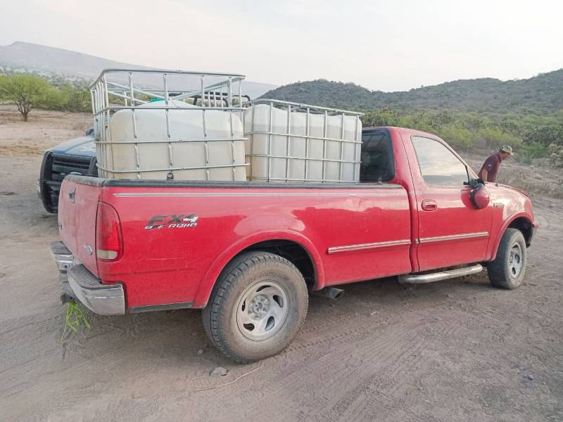 Aseguran 5 vehículos y combustible robado en Ajacuba