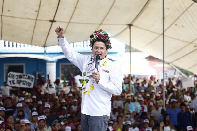 Cuauhtémoc Ochoa cerró campaña en Tianguistengo