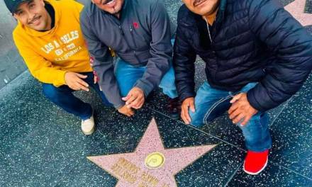 Trío hidalguense recibe estrella en el Paseo de la Fama de Hollywood
