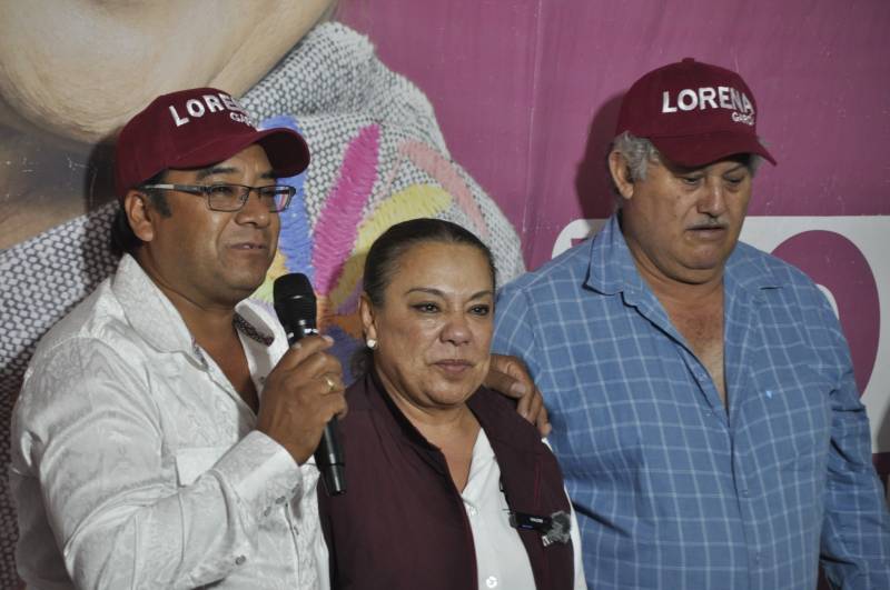 Lorena García apoyará a afectados por terrenos irregulares