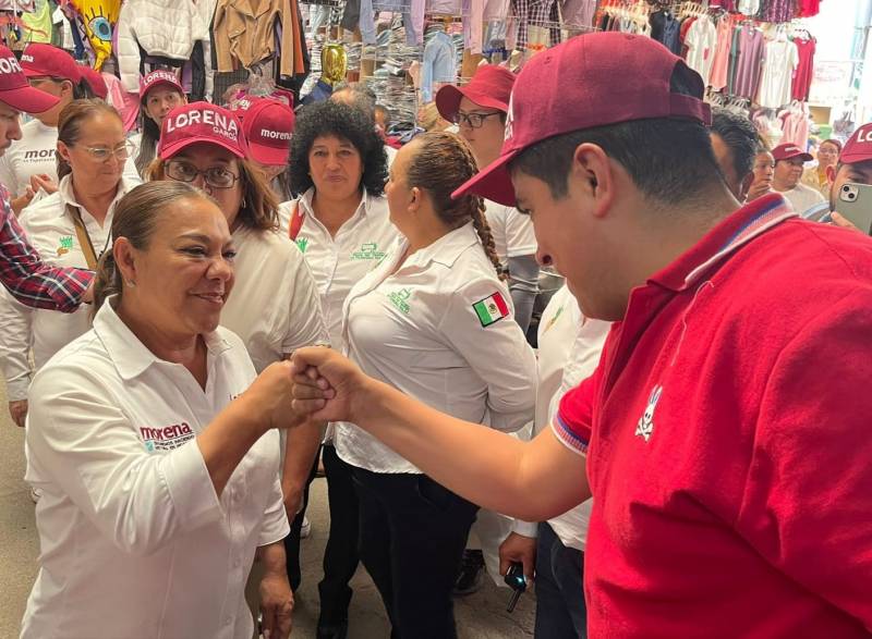 Promete Lorena García mayor proyección a comercios de la Plaza del Vestido