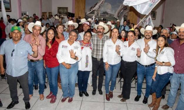 Zorayda Robles encabeza foro regional de agricultura en Apan