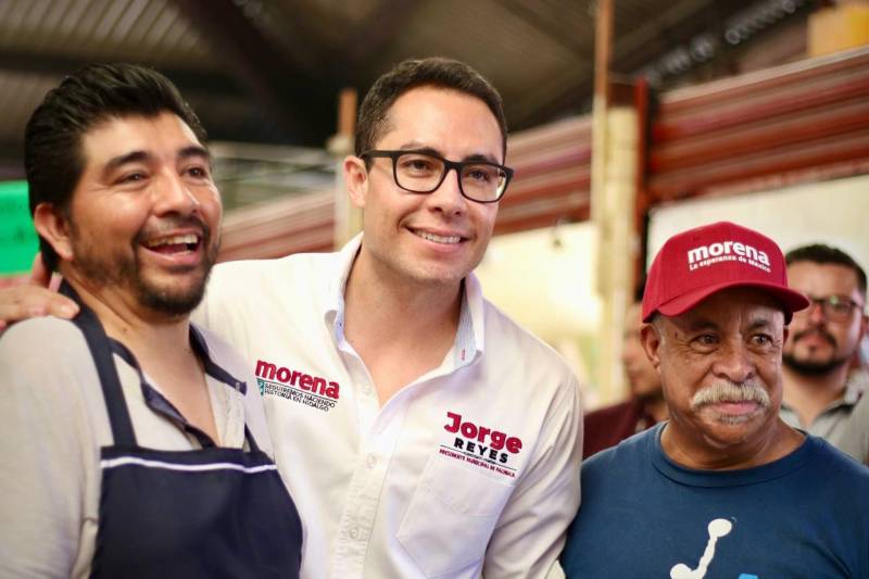 Compromete Jorge Reyes respaldo a comercio local en Pachuca