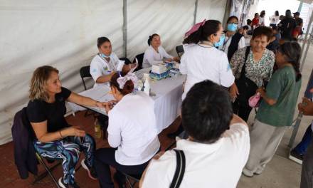 Avanza proceso de vacunación en Acatlán