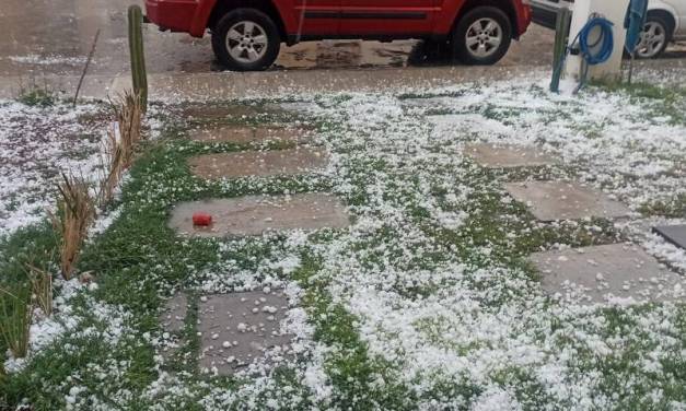 Sorprende fuerte granizada al sur de Pachuca