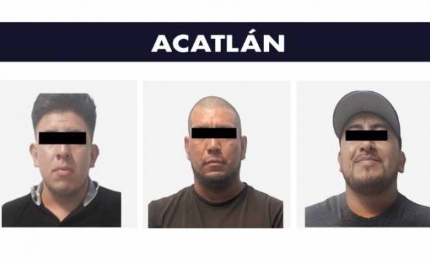 Detienen a tres hombres con armas de fuego en Acatlán