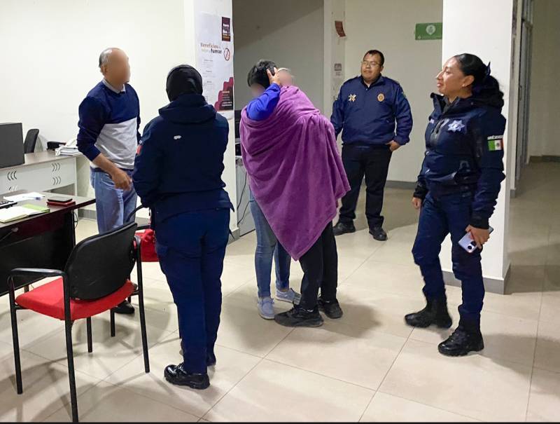 Policía Violeta brinda auxilio a menor extraviado