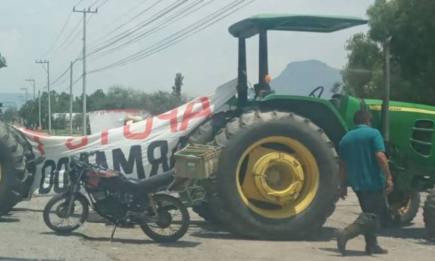 Retoman bloqueos en el Valle del Mezquital