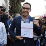 Jorge Reyes recibe constancia de mayoría