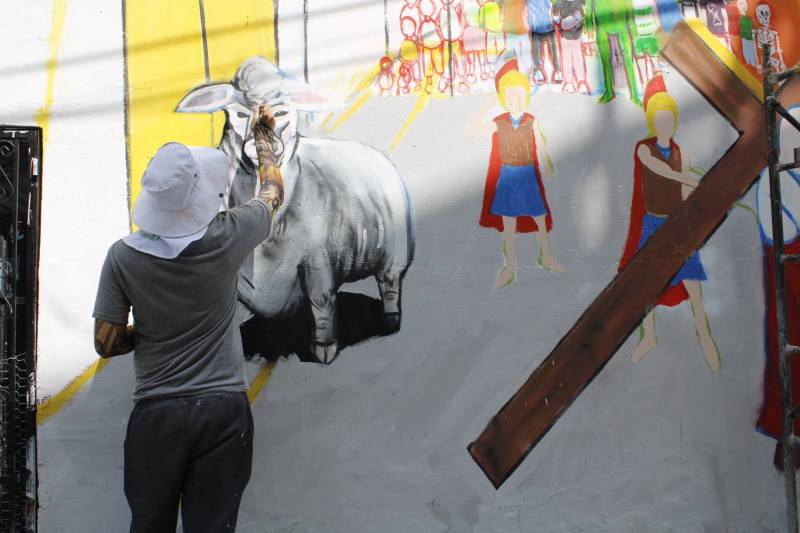 Nuevos murales embellecen al Barrio El Arbolito