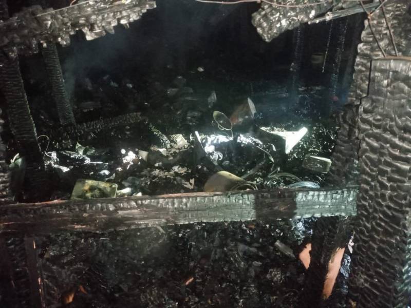 Hombre pierde la vida tras incendio de su casa en Pacula