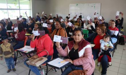 Avanza entrega de tarjetas de programas sociales