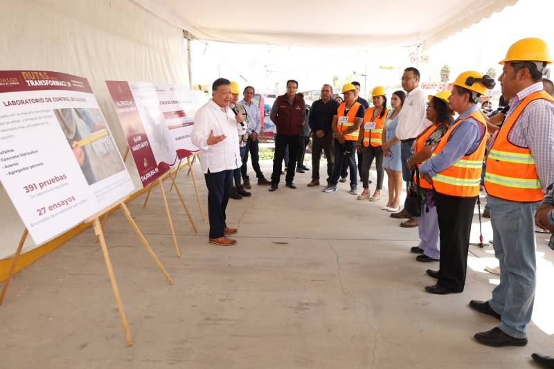 Julio Menchaca supervisa obras en Tlahuelilpan