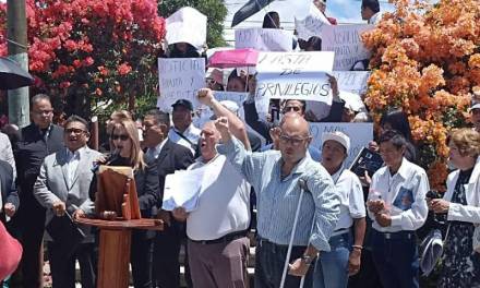 Abogados protestan contra paro en el Poder Judicial