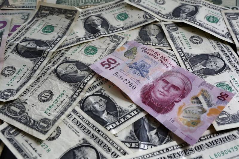 Se deprecia peso frente al dólar: rompe barrera de los 20 pesos