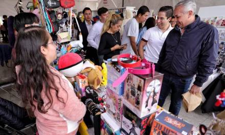 Realizan Feria Emprendedora 11:11 en Plaza Independencia