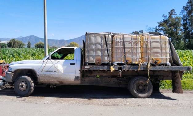 Aseguran 6 mil litros de hidrocarburo sobre la carretera México-Laredo