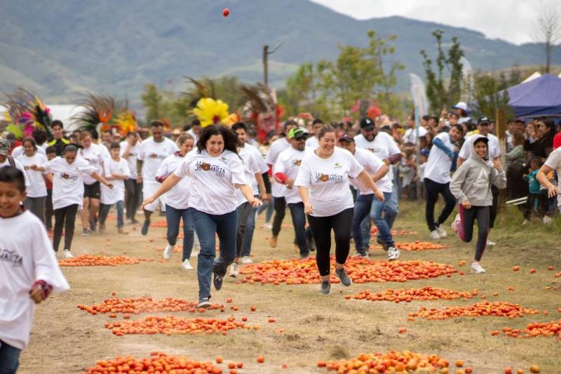 Con 4 toneladas de jitomates alistan La Jitomatiza en Metepec