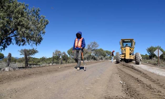 Destinan más de 100 mdp para red de caminos