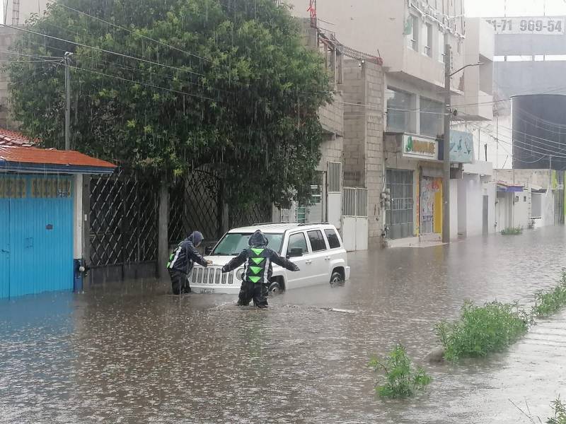 Lluvias dejaron afectaciones en 3 colonias de Pachuca